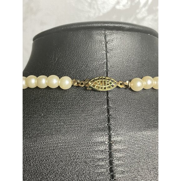 Vintage Faux Pearl Necklace With Gold-Tone Clasp - Picture 4 of 5
